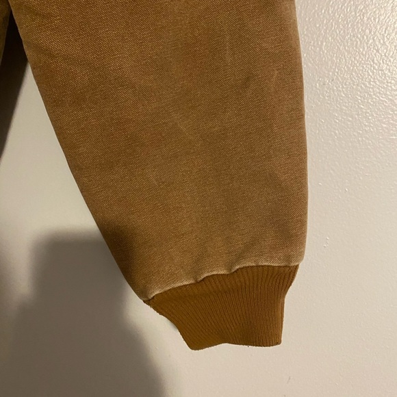 Carhartt women’s medium jacket - Picture 7 of 11